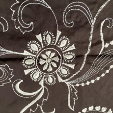 画像3: 45ｃｍ×125ｃｍ茶色の大胆な花柄刺繍レース生地 (3)