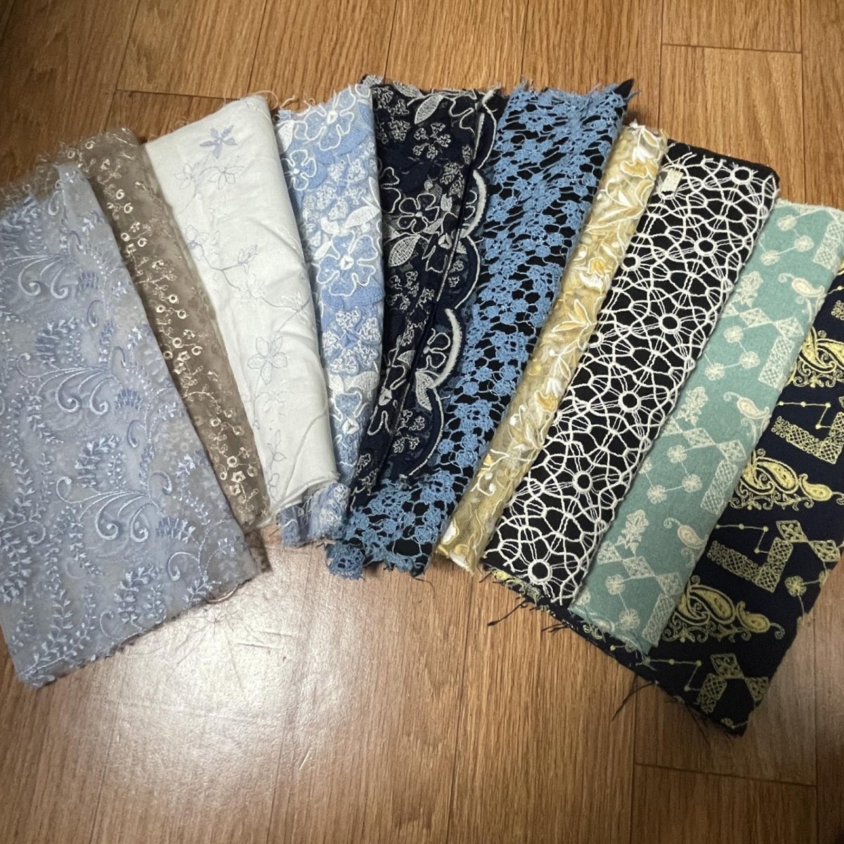 画像1: 【送料無料】　刺繍レース生地　10柄　 (1)