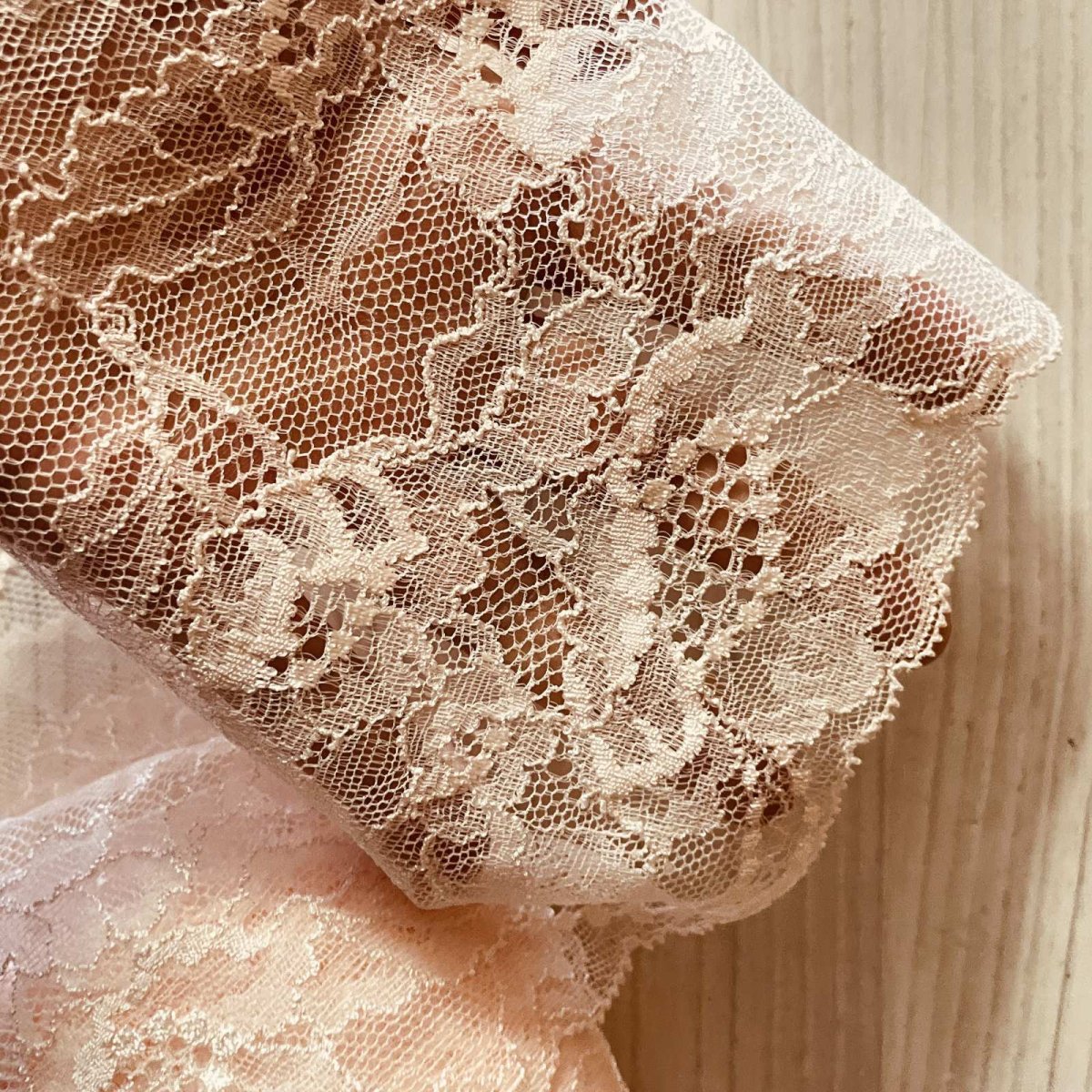 画像4: 【美しいリバーレース】ストレッチリバーレース　上品なピンク　幅16.8cm　花柄　 (4)