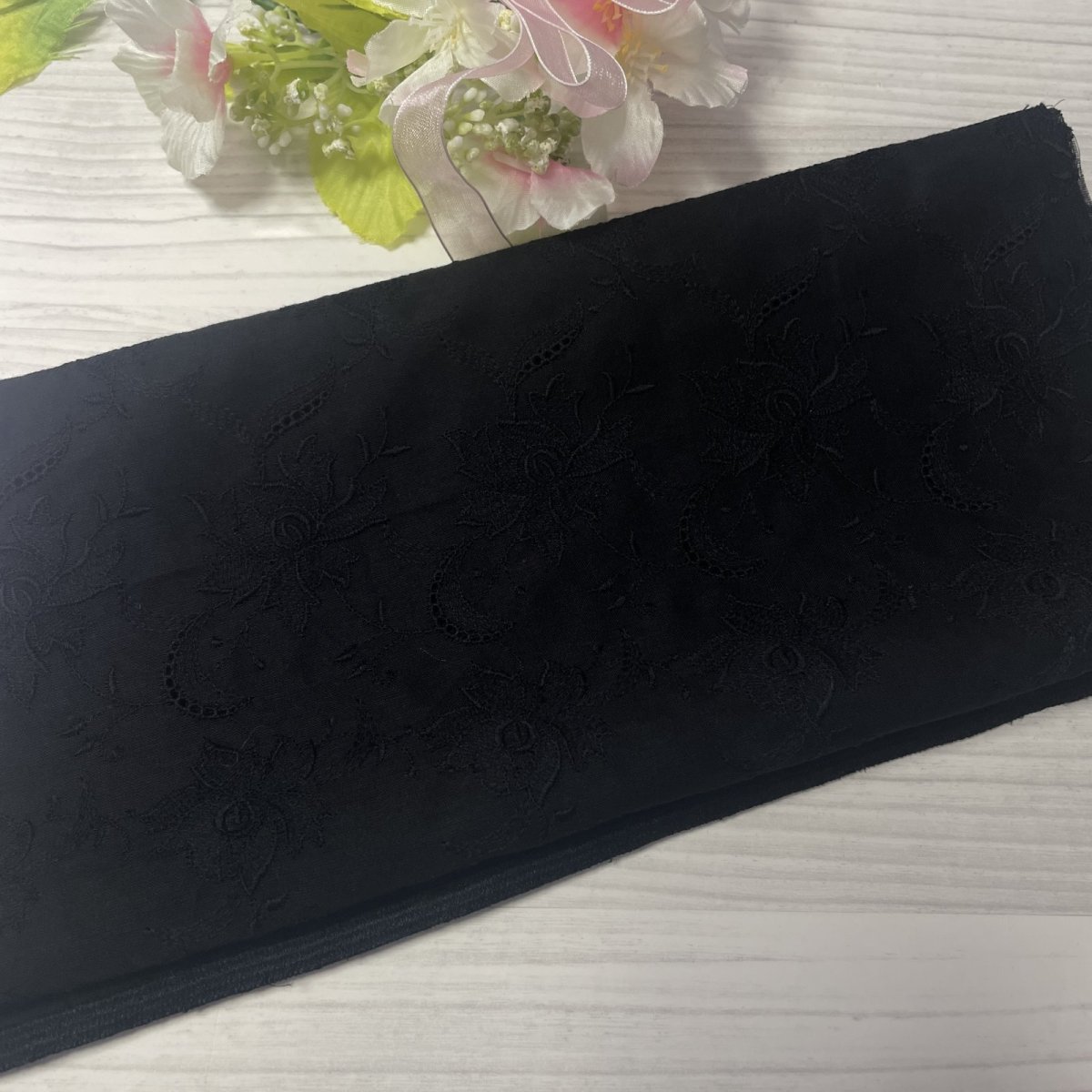 画像1: 【日本製】刺繍レース生地　約25cm×約100cm　薔薇刺繍レース　ブラック (1)