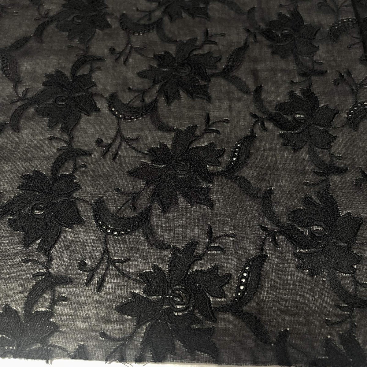 画像3: 【日本製】刺繍レース生地　約25cm×約100cm　薔薇刺繍レース　ブラック (3)