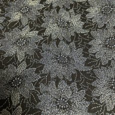 画像2: 【日本製】刺繍レース生地　約25cm×約100cm　花柄刺繍レース　ネイビーラメ (2)