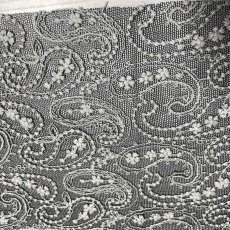 画像1: 【日本製】刺繍レース生地　約20cm×約130cm　ペーズリー柄柄刺繍レース　ブラックオフホワイト (1)