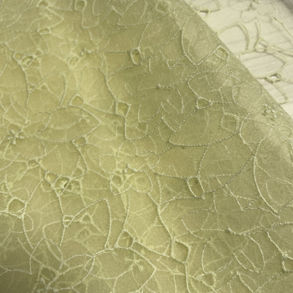 画像1: 【日本製】刺繍レース生地　約24cm×約100cm　イエローのダリア風花柄刺繍レース　 (1)