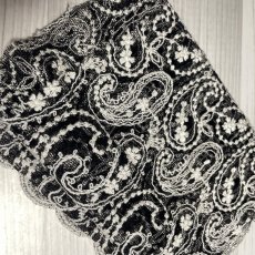 画像4: 【日本製】刺繍レース生地　約20cm×約130cm　ペーズリー柄柄刺繍レース　ブラックオフホワイト (4)