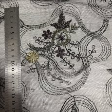 画像2: 【日本製】刺繍レース生地　約20cm×約130cm　薔薇刺繍レース　ブラック (2)