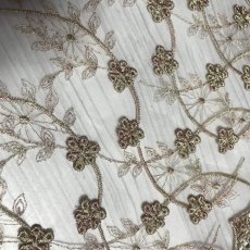 画像3: 刺繍レース生地　約40cm×約138cm　ラメ花柄刺繍レースケミカルレース　ゴールド　 (3)