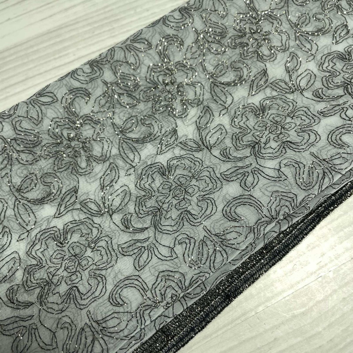 画像4: 【日本製】刺繍レース生地　約25cm×約100cm　ラメ花柄刺繍レース　 (4)