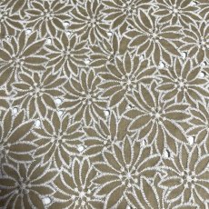 画像3: 【日本製】刺繍レース生地　約25cm×約45cm×2色　花柄刺繍レース紺ピンクとベージュ　 (3)