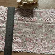 画像11: 【1m110円】ラッセルストレッチレースピンク　幅16.5cm　オリエンタルな薔薇柄　　５ｍ巻 (11)