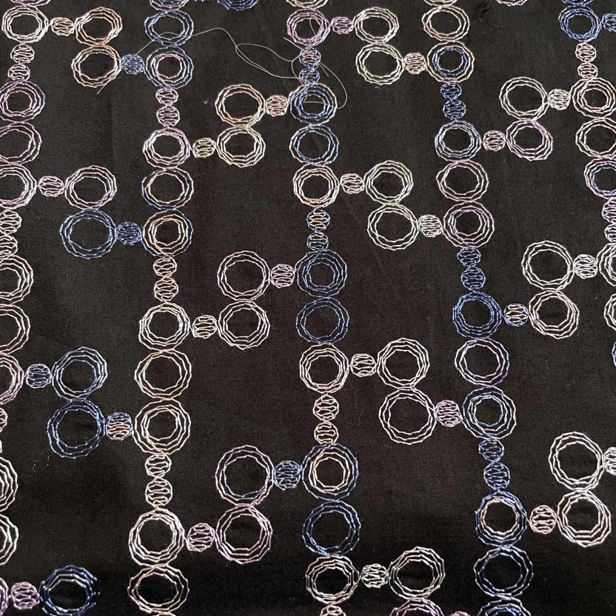 画像4: 【日本製】刺繍レース生地　約25cm×約85cm×2色　水色と紺色　〇柄 (4)