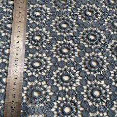 画像5: 刺繍レース生地　約30cm×約40cm　3枚組　大胆な花柄刺繍レース　ネイビー (5)