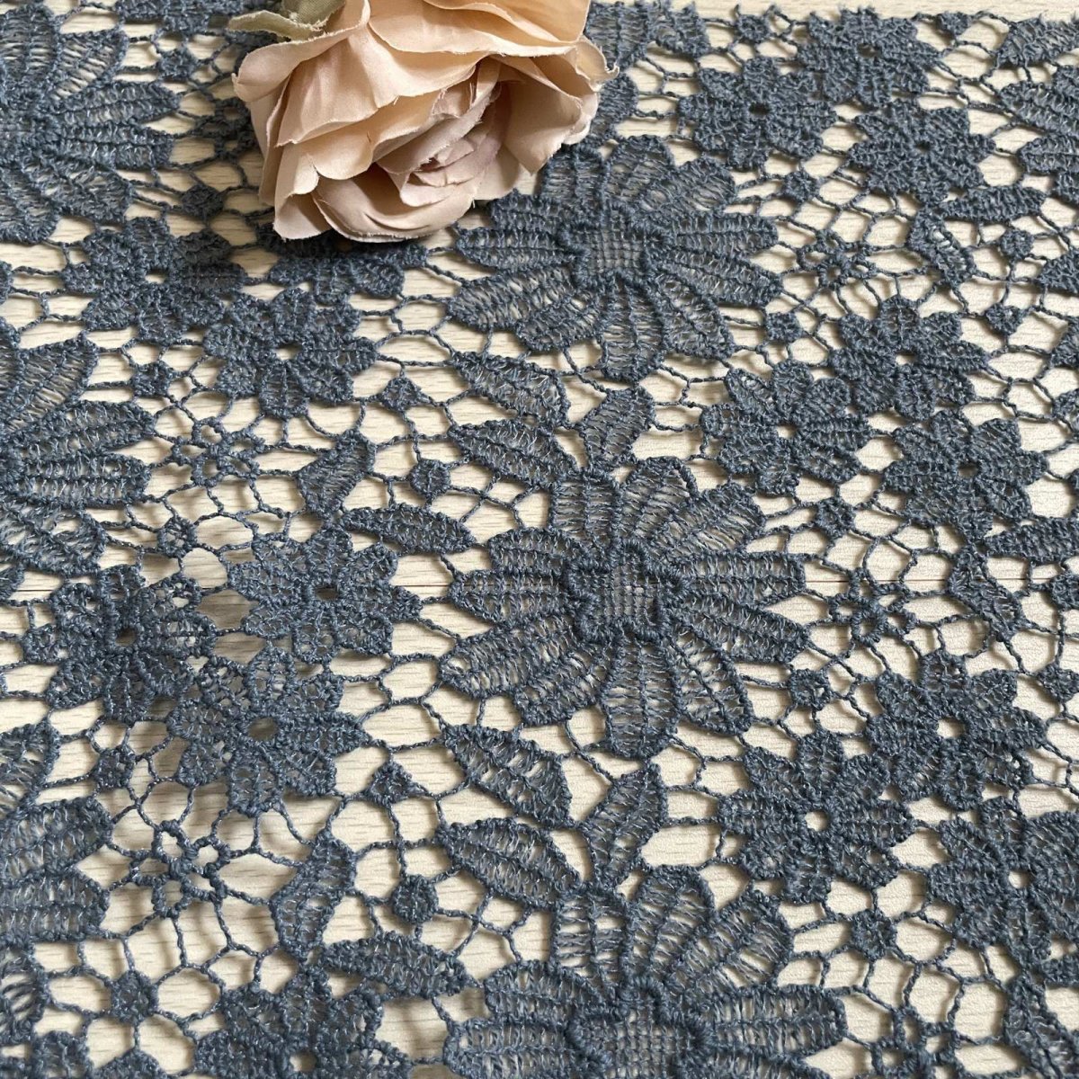 画像3: 刺繍レース生地　約30cm×約40cm　3枚組　大胆な花柄刺繍レース　ネイビー (3)