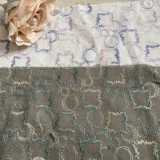 画像1: 【日本製】刺繍レース生地　約25cm×約85cm×2色　白と茶色　〇と◇ (1)