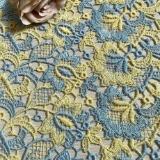 画像2: 【日本製】刺繍レース生地　約30cm×約40cm　ケミカルレース　花柄　イエローブルー (2)