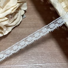 画像1: フランス製リバーレース　オフホワイト　幅1ｃｍ　可愛い小花柄１ｍ (1)