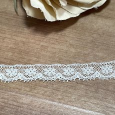 画像3: フランス製リバーレース　オフホワイト　幅1ｃｍ　可愛い小花柄１ｍ (3)