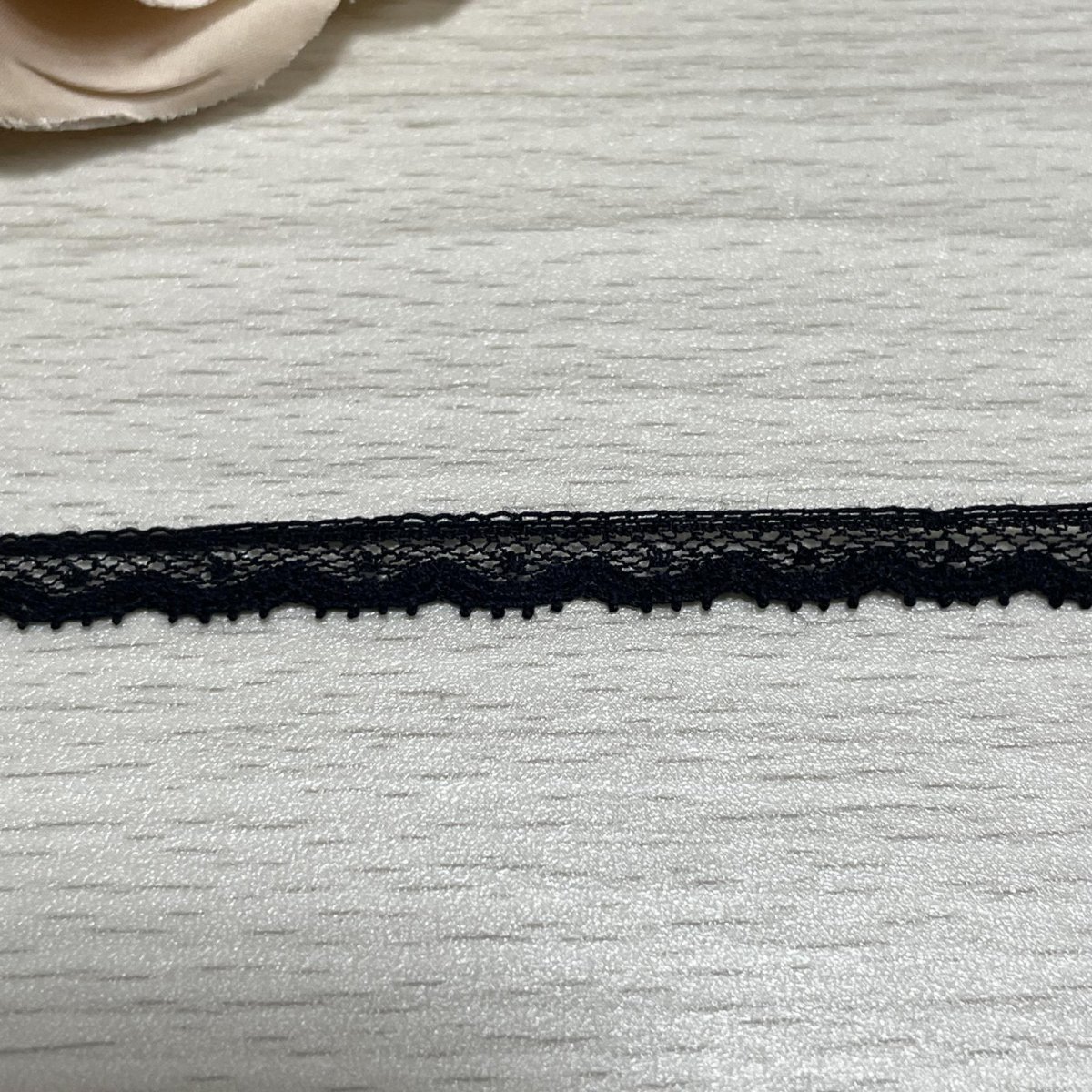 画像5: フランス製綿リバーレース　ブラック　幅0.7ｃｍ極細ドット柄１ｍ　 (5)