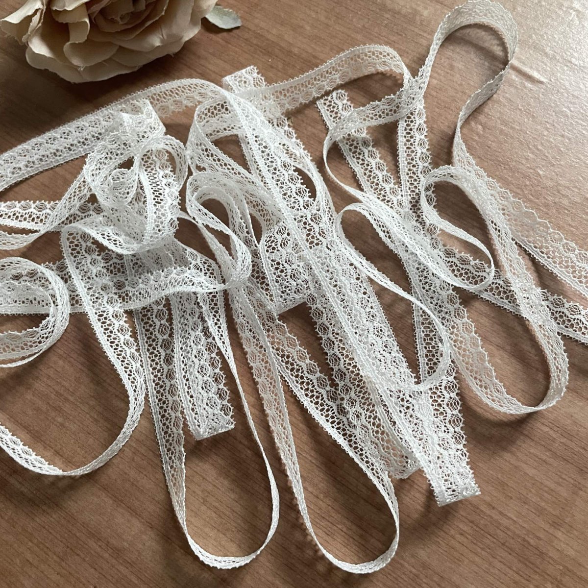 画像5: リバーレース　オフホワイト　3歳で美しいデザイン　幅1cm　1m (5)