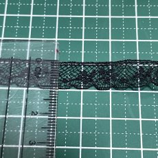 画像4: フランス製リバーレース　ブラック　幅1.1ｃｍ繊細な小花柄１ｍ (4)