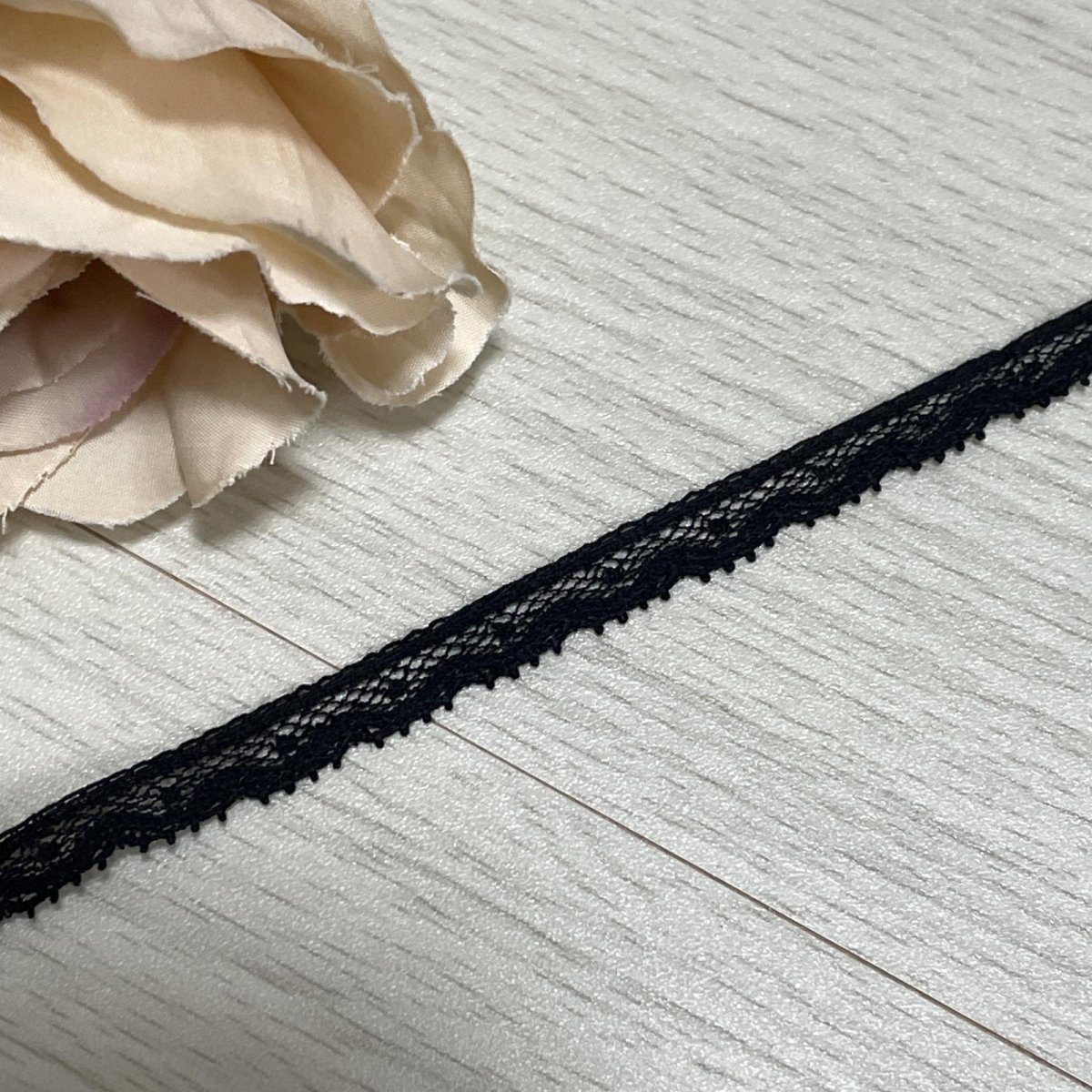 画像7: フランス製綿リバーレース　ブラック　幅0.7ｃｍ極細ドット柄１ｍ　 (7)