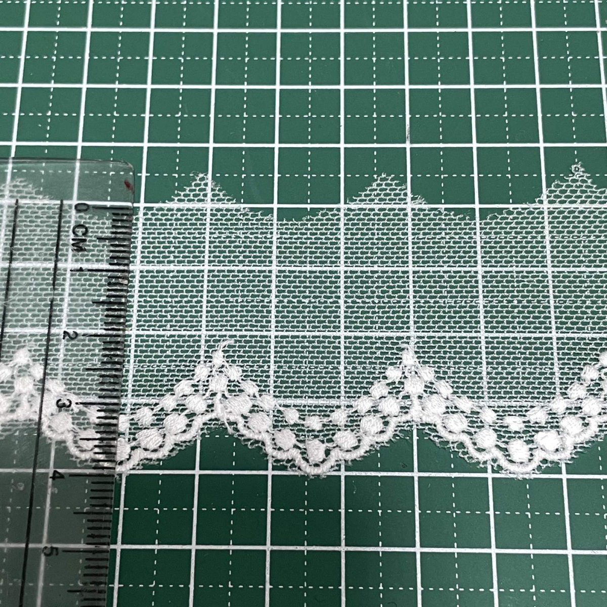 画像3: 【高品質な日本製】チュールレース　オフホワイト　幅4ｃm可愛い2段のドット柄　3ｍ巻 (3)