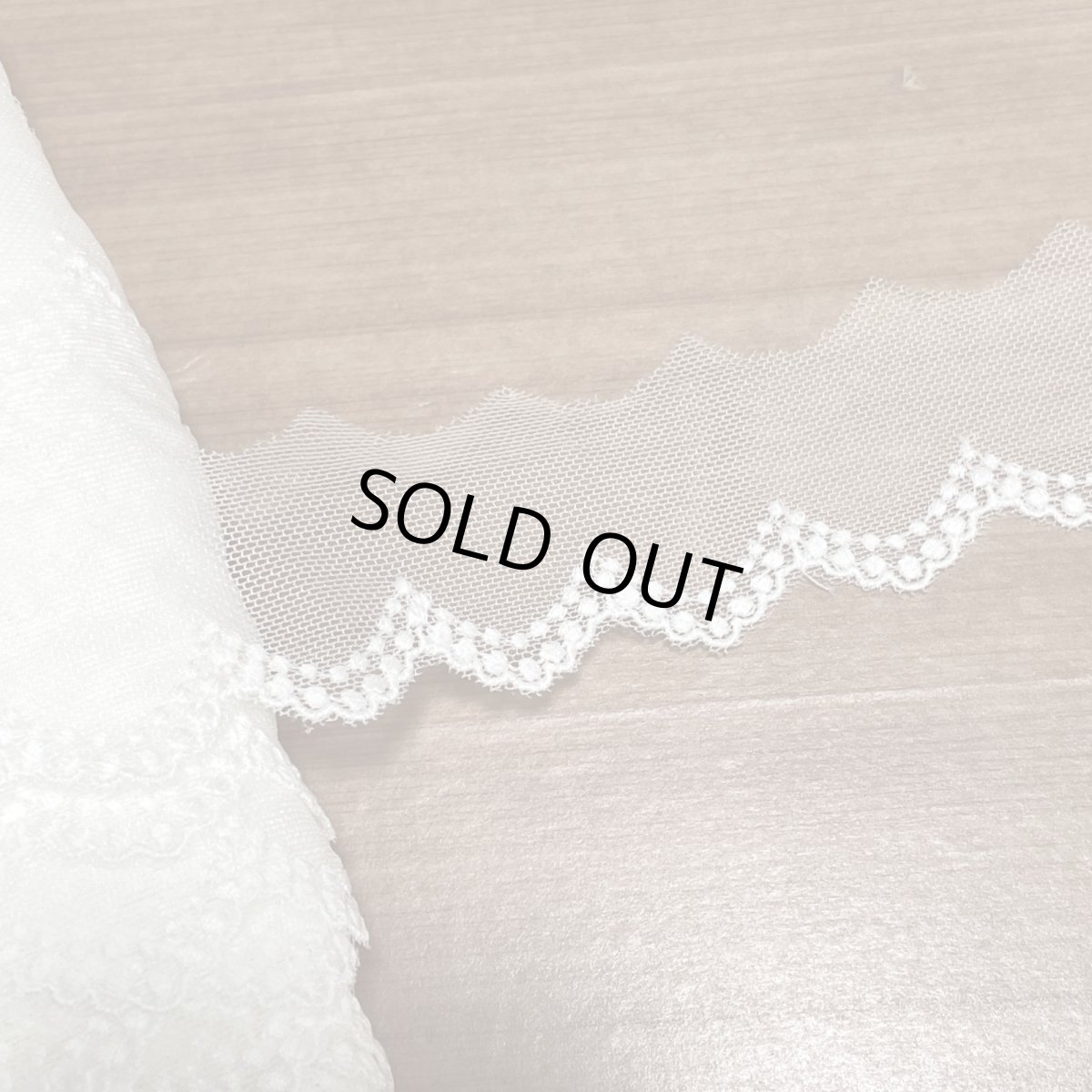 画像6: 【高品質な日本製】チュールレース　オフホワイト　幅4ｃm可愛い2段のドット柄　3ｍ巻 (6)