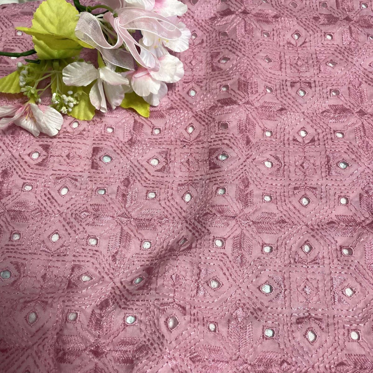 画像7: 【日本製】刺繍レース生地　計175cm　4枚組　きれいな刺繍レース　ローズピンク (7)