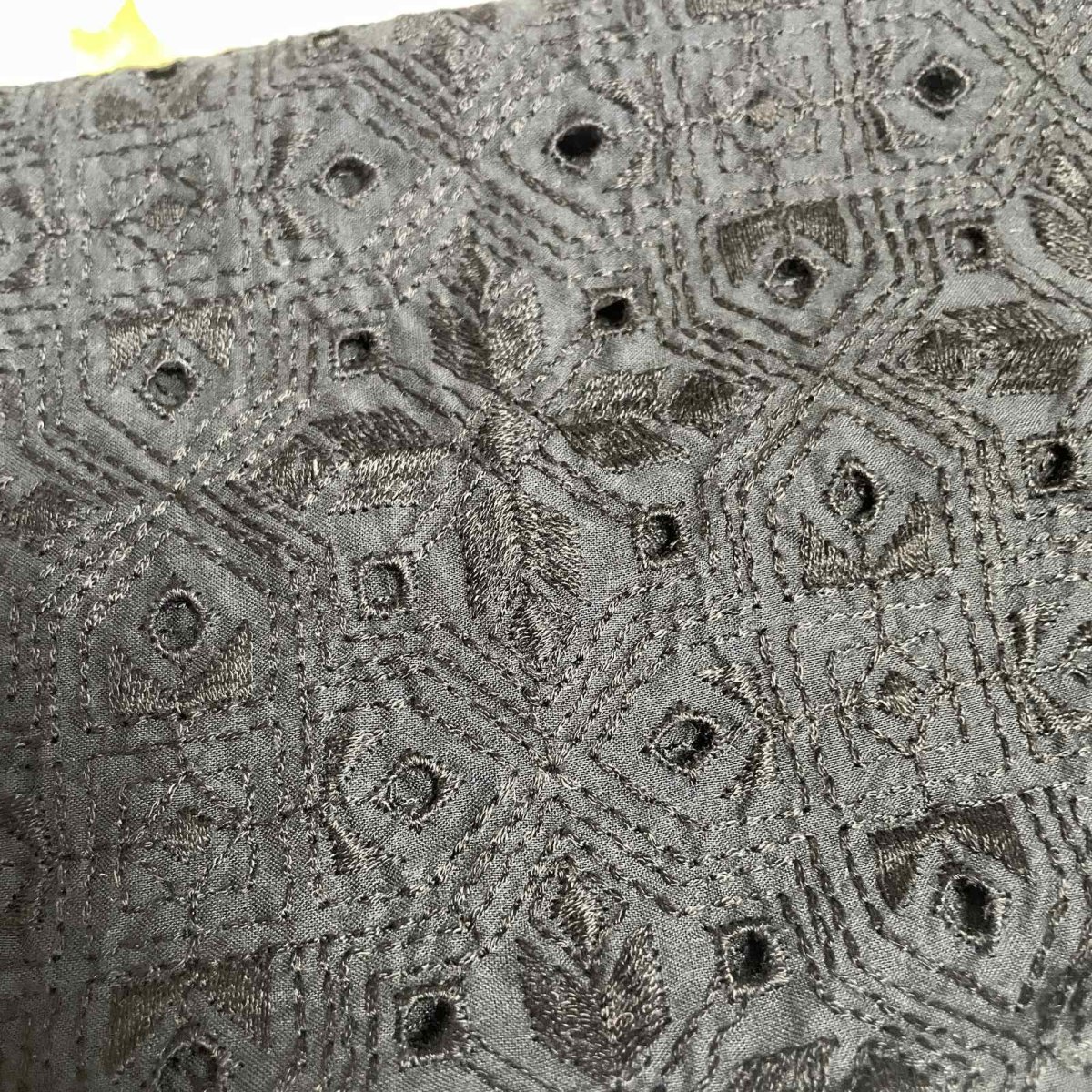 画像9: 【日本製】刺繍レース生地　計165cm　4枚組　きれいな刺繍レース　ブラック (9)