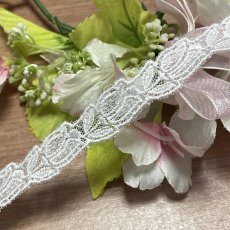画像6: 【高品質な日本製】チュールレース　オフホワイト　幅1.4cm　３ｍ巻　スズラン柄 (6)
