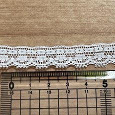 画像4: リバーレース　ホワイト　繊細で複雑なデザイン　幅1.4cm　1m　縁取りレース (4)