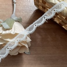 画像1: リバーレース　オフホワイト　幅1.2cm風合いの美しいスカラ　５ｍ！ふちどりレース (1)