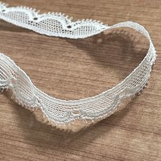 画像9: リバーレース　オフホワイト　幅1.2cm風合いの美しいスカラ　５ｍ！ふちどりレース (9)