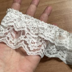 画像9: 【日本製】２段フリルが美しいラッセルフリルレース　オフホワイト　幅6.8cm薔薇柄　１m　衣装に (9)