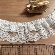 画像8: 【日本製】２段フリルが美しいラッセルフリルレース　オフホワイト　幅6.8cm薔薇柄　１m　衣装に (8)