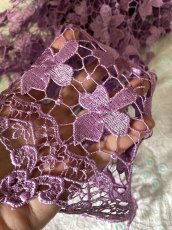 画像7: 【日本製】高貴な輝きのパープル・ケミカルフラワーレース幅45cm×1.2m (7)