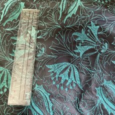 画像3: 【日本製】刺繍レース生地　約60cm×約1.3ｍ　華やかなグリーンの刺繍南国風刺繍生地 (3)