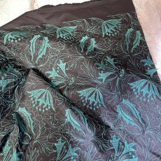 画像4: 【日本製】刺繍レース生地　約60cm×約1.3ｍ　華やかなグリーンの刺繍南国風刺繍生地 (4)