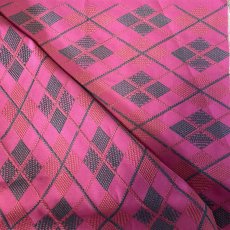 画像5: 【日本製】刺繍レース生地　約85cm×約1.3ｍ　グレーの刺繍糸ダイヤ柄華やかなピンク刺繍生地 (5)