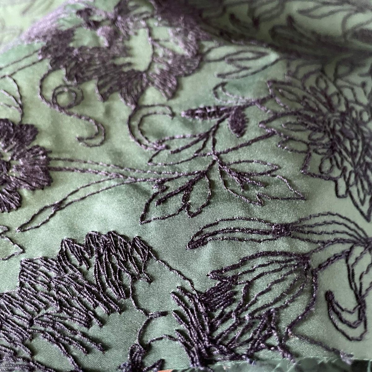 画像4: 【日本製】刺繍レース生地　約60cm×約1.2ｍ　緑の刺繍南国風ボタニカル刺繍生地 (4)