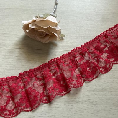 画像2: 【高品質な日本製】ラッセルフリルレース　レッド　幅6.7cm綺麗な薔薇柄　１ｍ