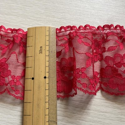 画像1: 【高品質な日本製】ラッセルフリルレース　レッド　幅6.7cm綺麗な薔薇柄　１ｍ