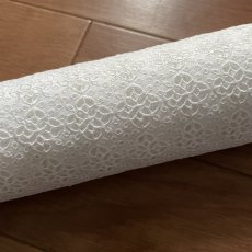 画像1: 【高品質な日本製】約幅110ｃｍ！広幅綿レース　車輪柄オフホワイト　1.7m (1)