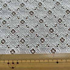 画像4: 【高品質な日本製】約幅110ｃｍ！広幅綿レース　四角柄オフホワイト　2m (4)