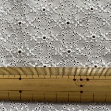 画像6: 【高品質な日本製】約幅110ｃｍ！広幅綿レース　小花柄オフホワイト　3.5m (6)