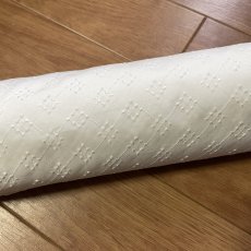 画像1: 【高品質な日本製】約幅110ｃｍ！広幅綿レース　ひし形ドット柄オフホワイト　5m (1)