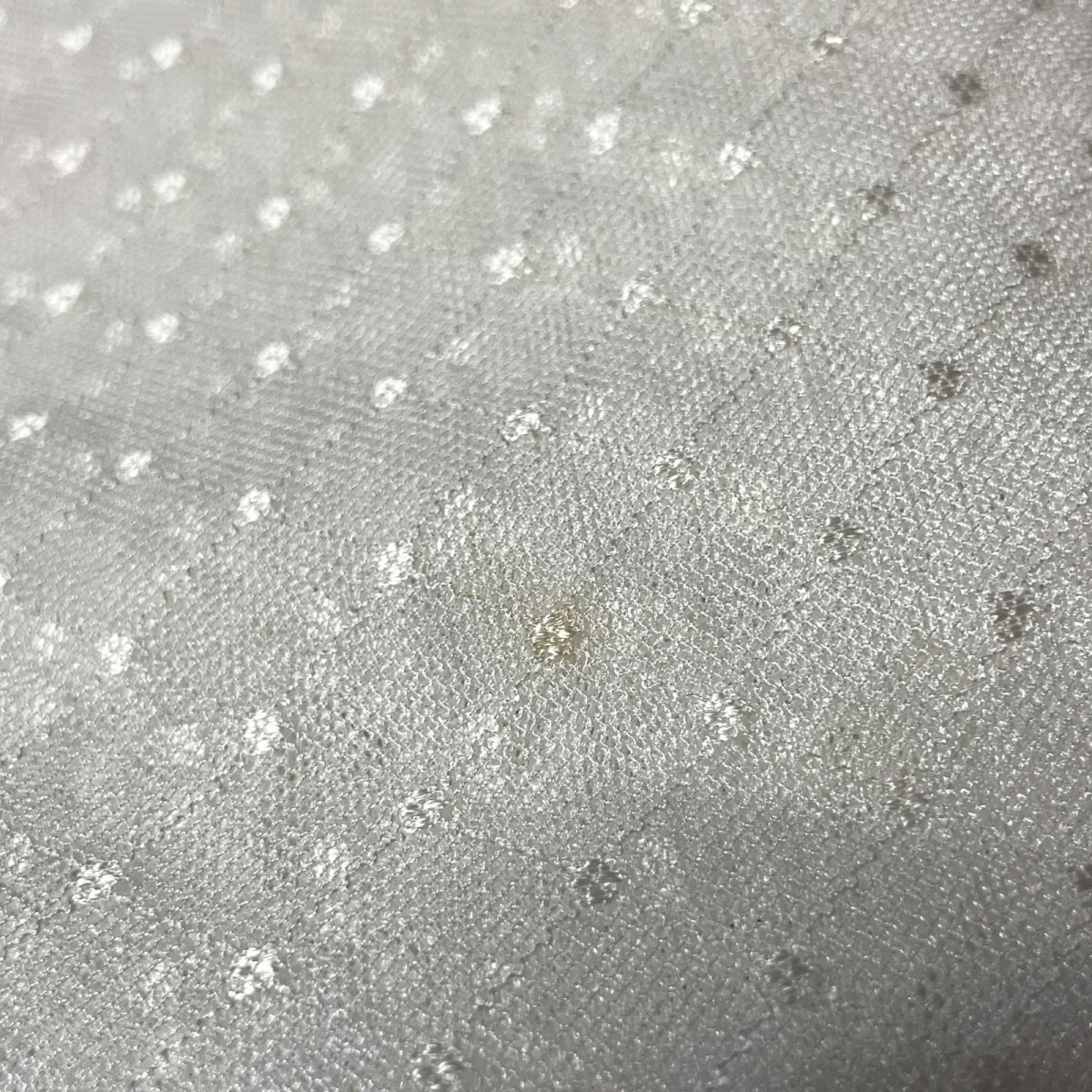 画像4: 【高品質な日本製】約幅110ｃｍ！広幅チュールネット　ドット柄刺繍チュールレース生地　オフホワイト　2m (4)