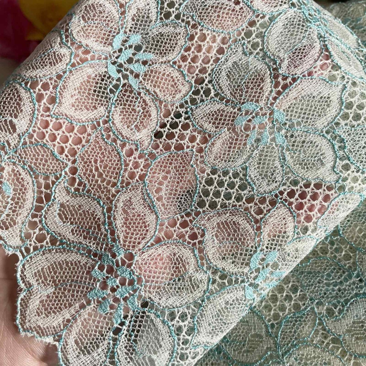 画像5: 【日本製】ラッセルストレッチレース　クリームグリーン幅16cm　綺麗な花柄　5m (5)