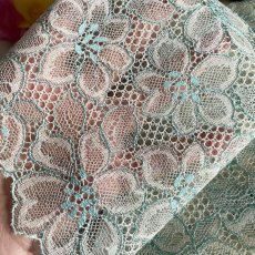 画像5: 【日本製】ラッセルストレッチレース　クリームグリーン幅16cm　綺麗な花柄　5m (5)