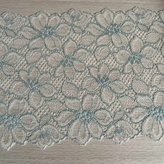 画像4: 【日本製】ラッセルストレッチレース　クリームグリーン幅16cm　綺麗な花柄　5m (4)